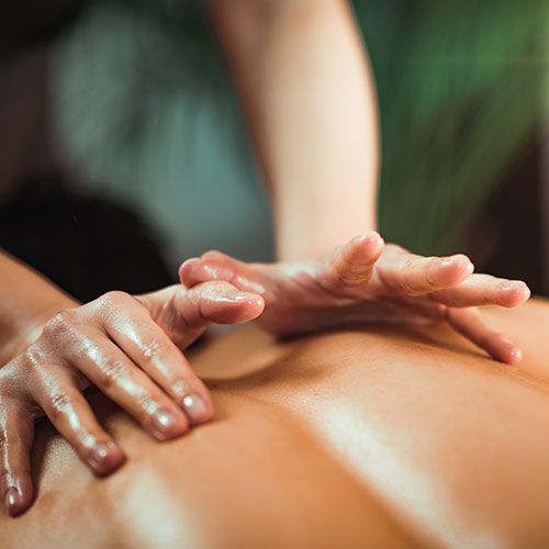 women massage 